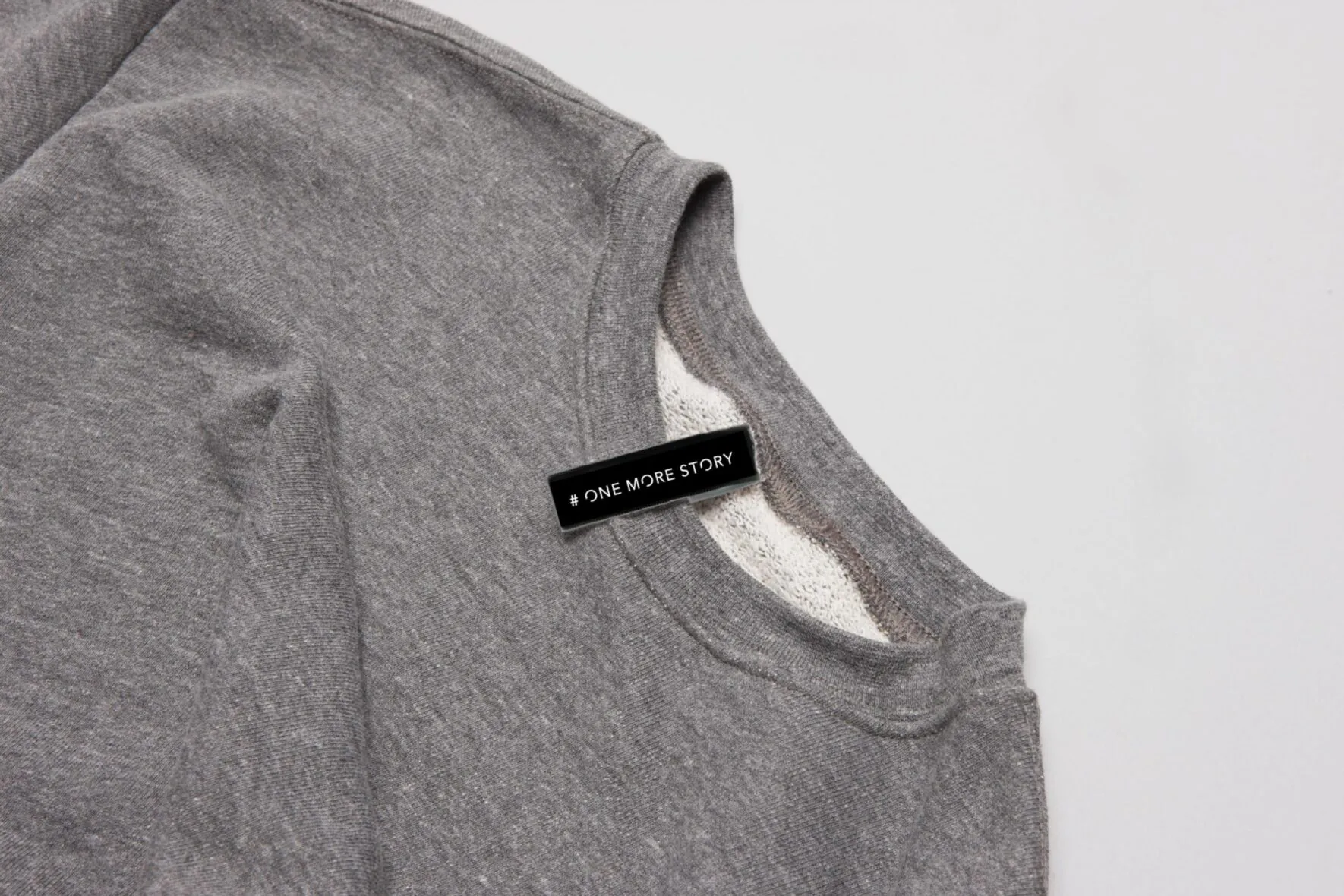 Branding-OneMoreStory-Fashion-Label-Logo-Design_Weblabel