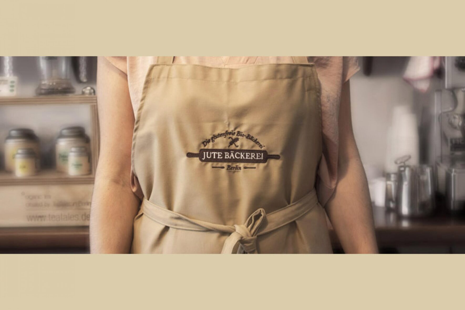 JuteBäckerei-glutenfreieBäckereiwebseite-FORMLOS-Berlin-schürtze JuteBäckerei-glutenfreieBäckereiwebseite-FORMLOS-Berlin-schürtze