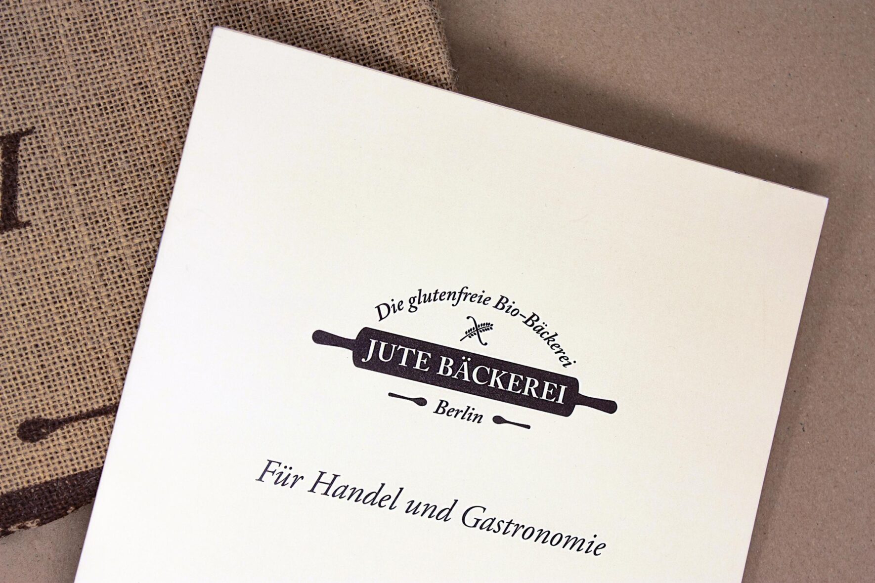 Print-broschuere-jute-baeckerei-formlos-corporate-design Print-broschuere-jute-baeckerei-formlos-corporate-design