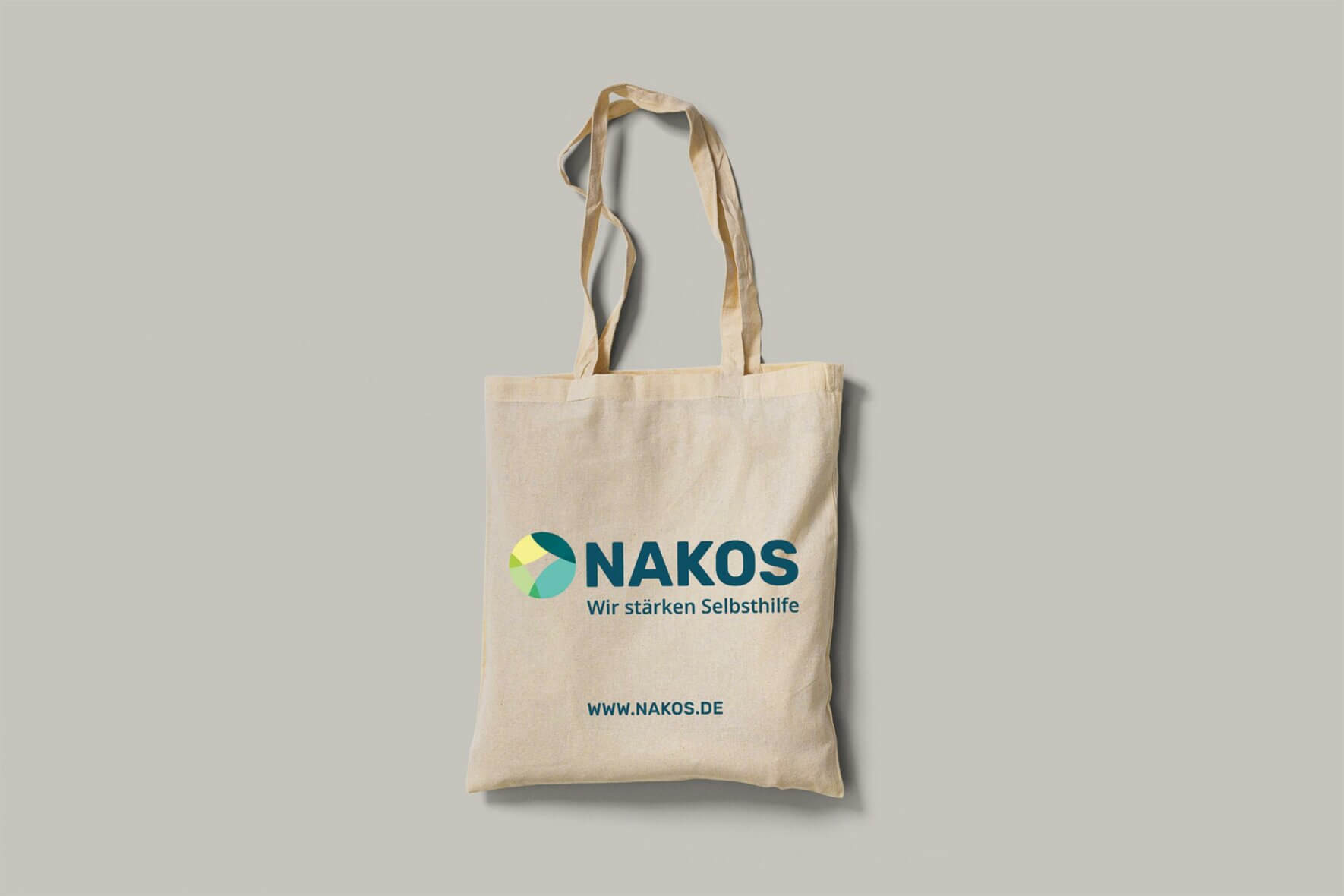 2024-09-18-40-Jahre-NAKOS-Jutebeutel-Mockup-001 2024-09-18-40-Jahre-NAKOS-Jutebeutel-Mockup-001